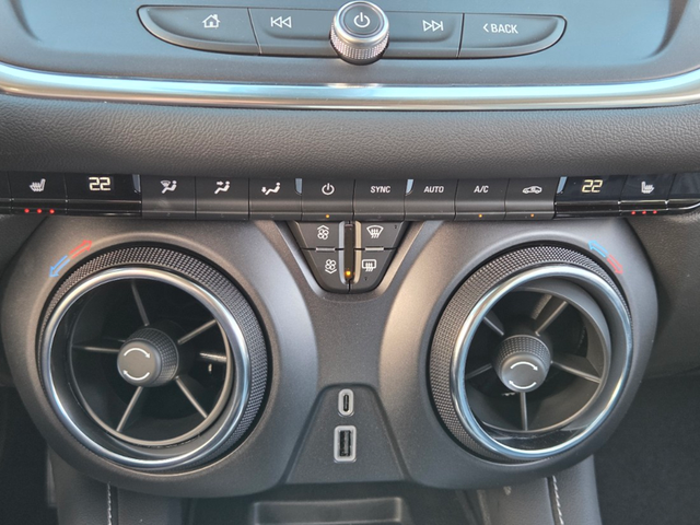 2026 Chevrolet Blazer True North Heated Seats - Apple CarPlay in Cars & Trucks in Mississauga / Peel Region - Image 14