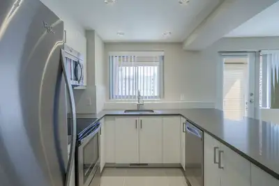Akelius two bedroom apartment for rent. Located near Sherbrooke & Drummond in the Downtown - McGill...