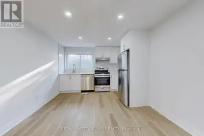 #2 UPPER - 85 PRIMULA CRESCENT Toronto (Humber Summit), Ontario