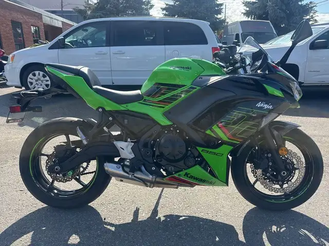 2024 Kawasaki Ninja 650 ~ NINJA 650 ~ ABS ~ KRT EDITION ~ NICE B in Sport Bikes in City of Toronto - Image 2