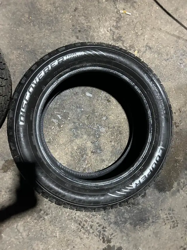 235 55 18 - COOPER DISCOVERER TRUE NORTH - PAIR - WINTERS in Tires & Rims in Kitchener / Waterloo - Image 3