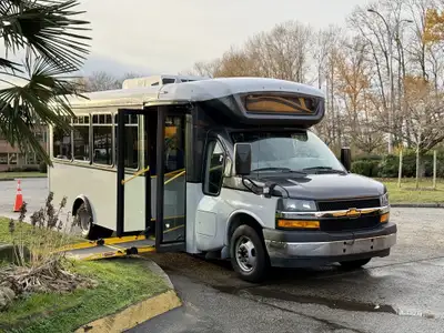 2019 Chevrolet Express 2019 Chevrolet Express 4500 Passenger Bus Wheelchair Ramp 22 Passenger Includ...