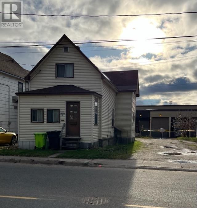 119 Grosvenor AVE Sault Ste. Marie, Ontario in Houses for Sale in Sault Ste. Marie - Image 2