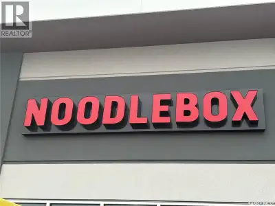 Excellent turnkey business opportunity to own a Noodlebox franchise in the desirable Greens on Gardi...