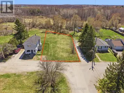 Vacant lot ideally located at 32 Brock Street in the charming town of Perth, Ontario. This rare oppo...