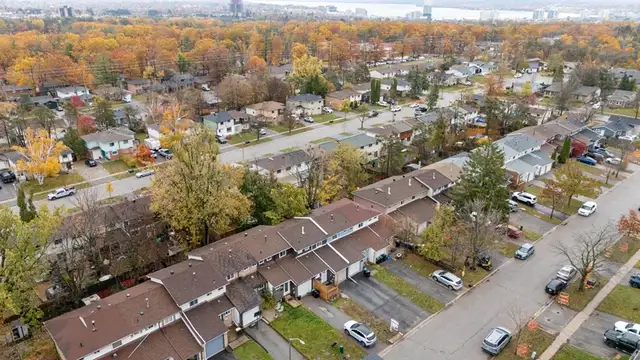 Beautiful 3 Bed, 3 Bath Detached on Home on Chaucer Cres. in Long Term Rentals in Barrie - Image 28