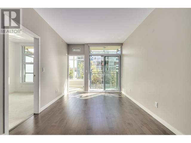 309 38 W 1ST AVENUE Vancouver, British Columbia in Condos for Sale in Vancouver - Image 3