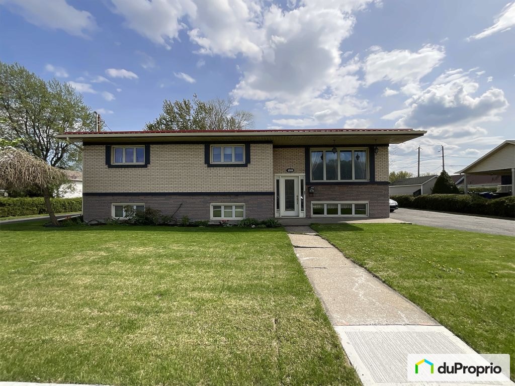 $525,000 - Bungalow for sale in Sorel-Tracy — photo 1