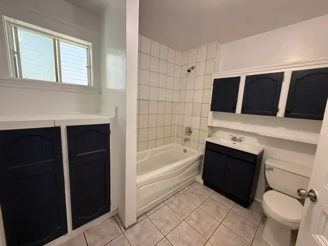 4+ Bedroom Unit on Windsor St ALL UTILS INCLUDED in Long Term Rentals in City of Halifax - Image 4