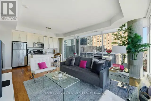413 - 238 BESSERER STREET Ottawa, Ontario in Condos for Sale in Ottawa - Image 4