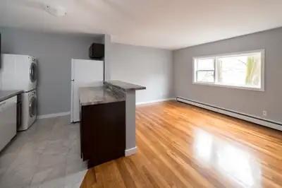 AVAILABLE AUGUST 1ST OR SEPTEMBER 1ST!!! PET FRIENDLY!!! 1 BEDROOM!!! VIRTUAL TOUR: https://my.matte...