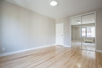 Semi-renovated Akelius one bedroom apartment for rent. Located near Sherbrooke in the Downtown - McG... (image 5)