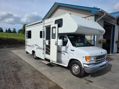 2000 Regency By Triple E Ford E-350 Chassis 23Feet V10 Automatic Transmission Onan 4000 Generator Ma...