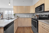Gorgeous 2 bedroom suites at Wellington Court-Call Today! Current Incentives: $750 OFF FIRST MONTHS... (image 4)
