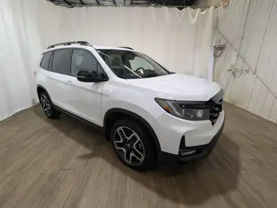 Experience the perfect blend of elegance and performance with the 2023 Honda Passport Touring AWD, d...