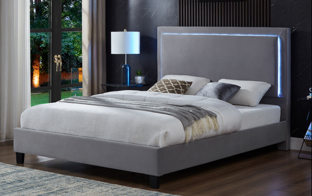 meubles et matelas in Beds & Mattresses in City of Montréal - Image 3