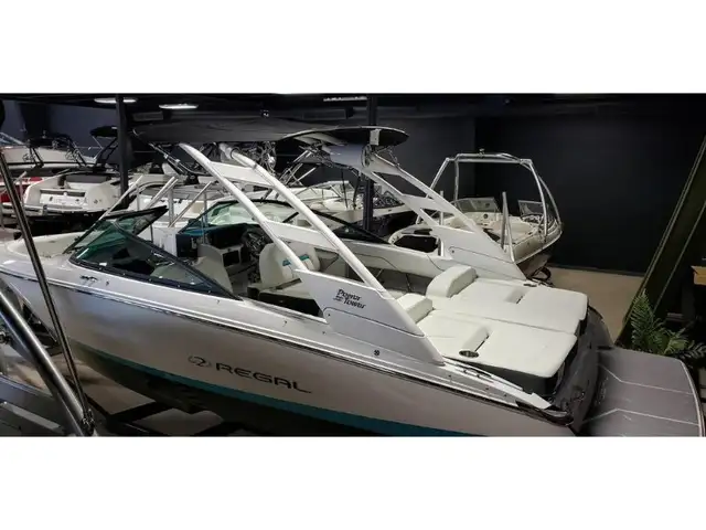 2023 Regal REGAL LS2 2023 in Powerboats & Motorboats in Québec City - Image 17