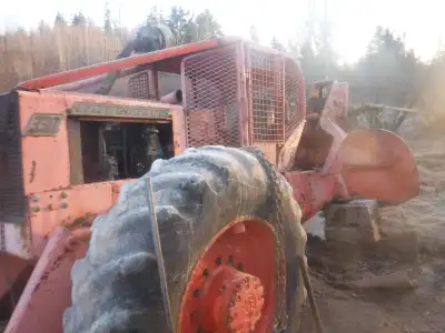 Parting out a 330 Timberjack skidder,all parts remaining as of today;2-18.4x34 tires ,Hercules winch...