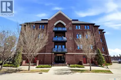 Welcome to this move-in ready 2 bedroom, 2 bathroom condo located in Regina’s desirable Arnheim Plac...