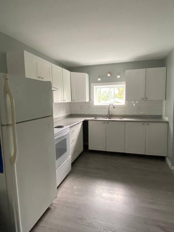 339 JEAN ST SPACIOUS TWOBED HOUSE, AVAILABLE NOW! Long Term Rentals