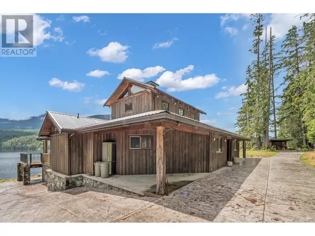 15781 EAST EGMONT SHORELINE Egmont, British Columbia in Houses for Sale in Sunshine Coast - Image 34