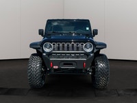 This 2026 JEEP WRANGLER 4-DOOR SAHARA has the following options Cloth Low-Back Bucket Seats, Remote... (image 6)