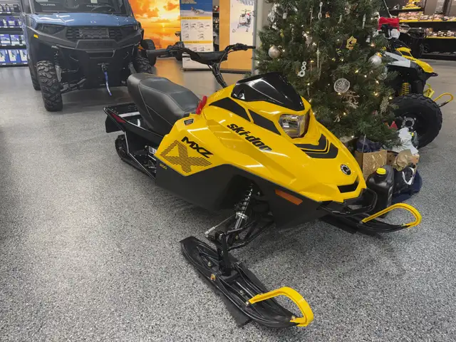 2026 Ski-Doo MXZ 200 in Snowmobiles in Medicine Hat - Image 3