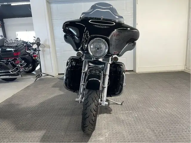 2009 Harley-Davidson Street Glide CANADIAN HARLEY/STAGE 1/RINEHA in Sport Touring in North Bay - Image 6