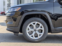 This Jeep Compass has a durable Intercooled Turbo Regular Unleaded I-4 2.0 L/122 engine powering thi... (image 8)