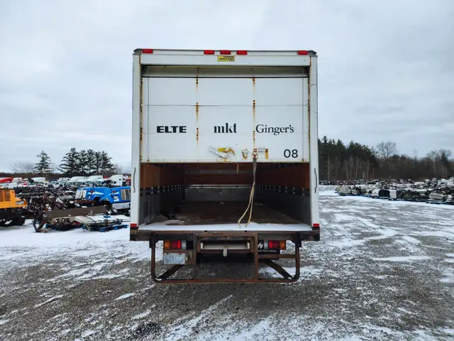 Hino 195 21ft Van Body - Stock #: HI-0824-10 in Heavy Equipment Parts & Accessories in Hamilton - Image 5