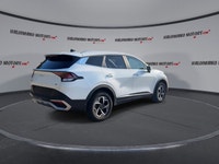 // ACCIDENT FREE!! // // SINGLE OWNER! // This 2023 Kia Sportage LX AWD | One Owner | No Accidents i... (image 7)