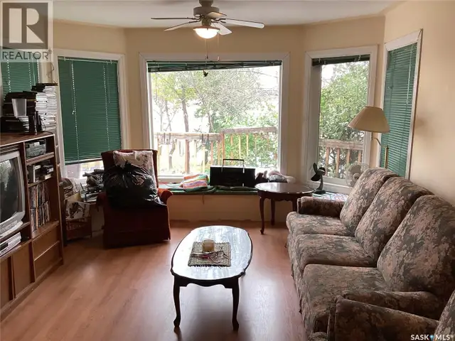 704 Grove AVENUE Saskatchewan Beach, Saskatchewan in Houses for Sale in Moose Jaw - Image 10