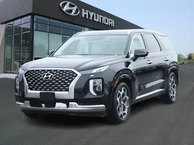 Experience flagship luxury, refined performance, and exceptional space in this 2022 Hyundai Palisade...