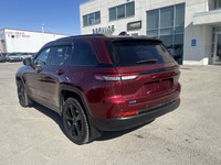 This Jeep Grand Cherokee delivers a Regular Unleaded V-6 3.6 L/220 engine powering this Automatic tr... (image 1)