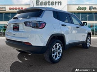 This Jeep Compass has a trusty Intercooled Turbo Regular Unleaded I-4 2.0 L/122 engine powering this... (image 3)