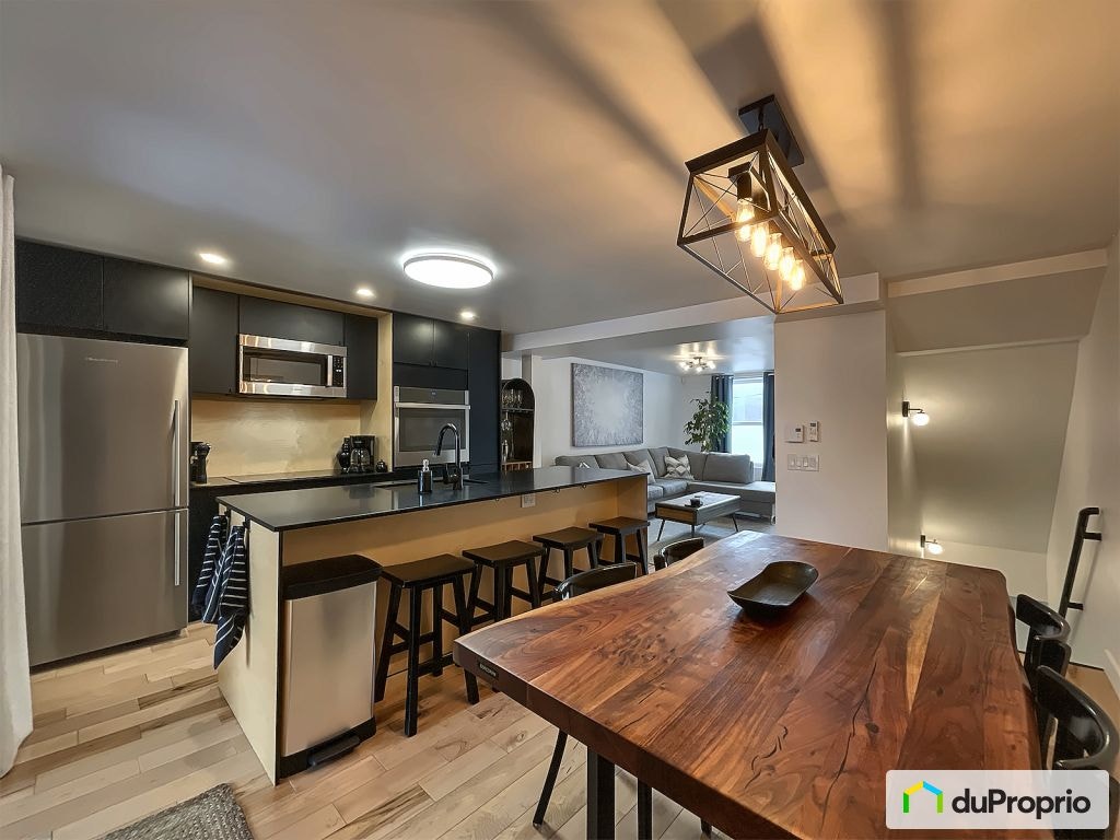$770,000 - Townhouse for sale in Ville-Marie (downtown, old Mtl) — photo 1