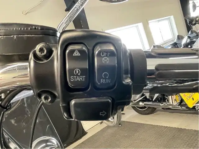 2014 Harley-Davidson Heritage Softail Classic CANADIAN HARLEY/ST in Sport Touring in North Bay - Image 20