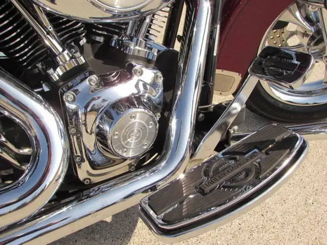 2006 Harley-Davidson FLSTC Heritage Softail Classic in Sport Touring in Leamington - Image 13