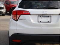 2016 HONDA HR-V EX - NO ACCIDENTS - BC VEHICLE - BACKUP CAMERA - HEATED FRONT SEATS - DUAL-CLIMATE C... (image 8)