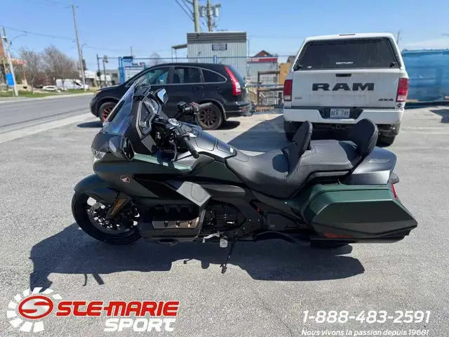 2024 Honda GL1800 Goldwing BAGGER MANUELLE in Sport Touring in Longueuil / South Shore - Image 6