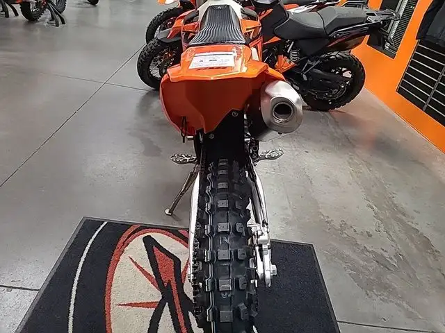 2025 KTM XC 250 F in Dirt Bikes & Motocross in Calgary - Image 18