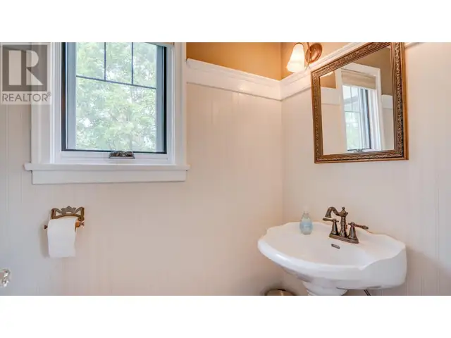 2302 23 Avenue Vernon, British Columbia in Houses for Sale in Vernon - Image 22