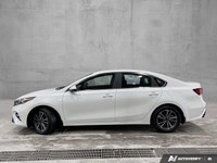 This Kia Forte has a strong Regular Unleaded I-4 2.0 L/122 engine powering this Variable transmissio... (image 1)