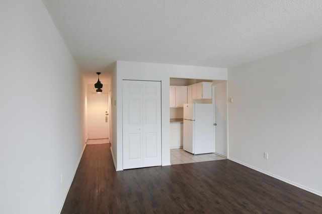 1595 Rachel — photo 1