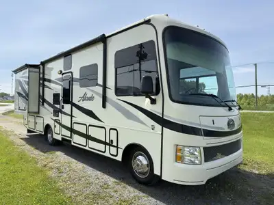 ***Consignation / Payez une seule taxe !!*** Superbe motorisé classe A 2015 Jayco Alante 31L avec mo...