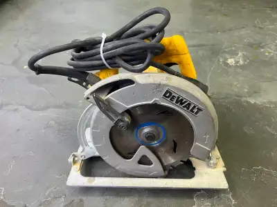 Dewalt 7-1/4" Circular Saw (DWE575), View more