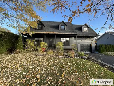 Superbe maison unifamiliale entièrement rénovée Découvrez cette magnifique propriété qui allie charm...