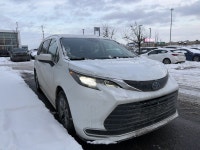 PRIX ET QUALITÉ IMBATTABLE venez découvrir notre TOYOTA SIENNA 2022 XLE + CUIR + TOIT + HYBRIDE + CA... (image 1)
