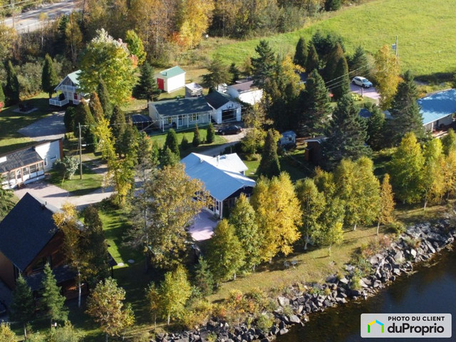 175 000$ - Bungalow à vendre à L'Anse-St-Jean dans Maisons à vendre  à Saguenay - Image 2