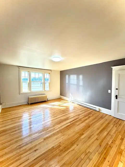 815A Main - Beautifully updated 2BR, BLACKS HARBOUR in Long Term Rentals in Saint John - Image 4